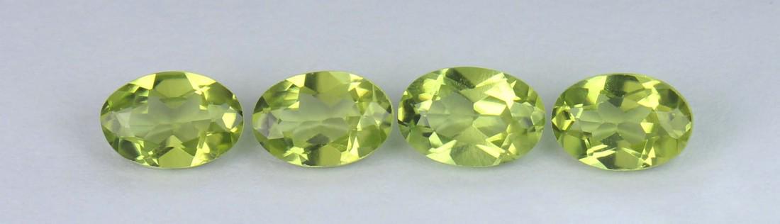 2.24 cts Natural Peridot Lot (1 of 3)