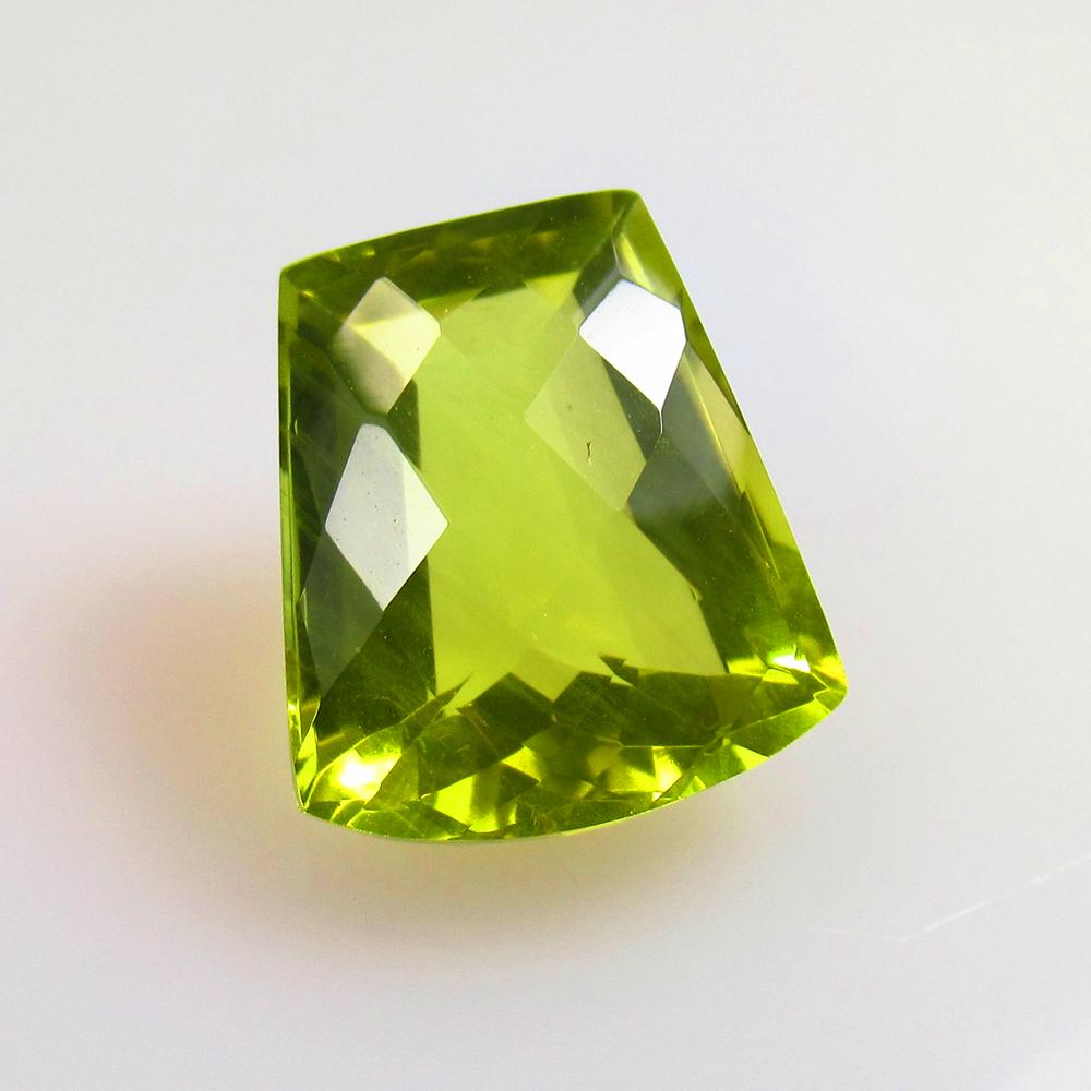 11.97 Ctw Natural Lemon Quartz Fancy Cut: No Reserve! Title: 11.97 Ctw Natural Lemon Quartz Fancy Cut Stone Clarity: VVS Gemstones: Natural Lemon Quartz Carat Weights: 11.97 Size/Dimensions: 15.20 x 13.40 x 9.30 mm Additional Information: Top