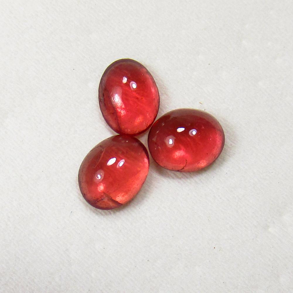 1.82 Ctw Natural Spinel Oval Set: No Reserve! Title: 1.82 Ctw Natural Spinel Oval Set Stone Clarity: VVS Gemstones: Natural Spinel Carat Weights: 1.82 Size/Dimensions: 5.50 x 4.40 - 5.70 x 4.40 mm / 3 P'cs Additional Information: Exce