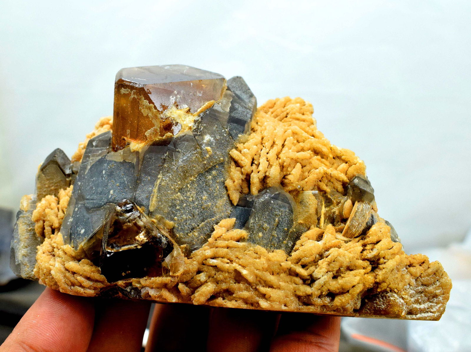 320 Gram Terminated And Undamaged Lustrous Topaz Crystal with Smoky Quartz from pakistan - 112*65*56 (1 of 6)