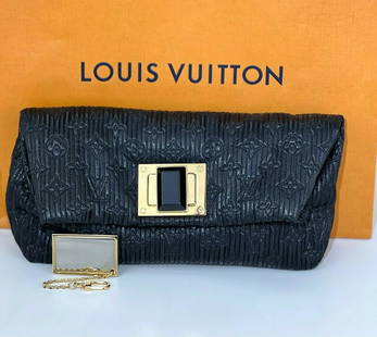 Louis Vuitton Clutch Jacquard Soft Quilted Monogram Altair Black Clutch A961: SKU A961 0422 Pre-Owned 100% Authentic LOUIS VUITTON Jacquard Quilted Monogram Altair Black Clutch RATING: A/B...Very Good, well maintained, shows minor signs of wear MATERIAL: cotton jacquard