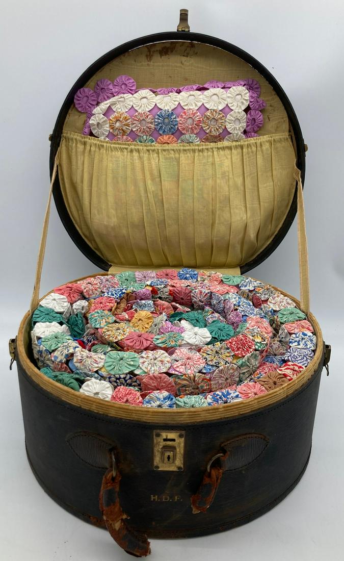 Antique Handmade Yo Yo Quilt 90 x 87 & Pillow in Vtg Vanity suitcase (1 of 11)