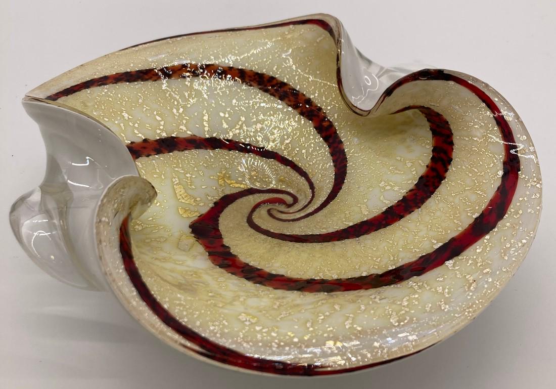 Vintage Swirl Gold Burgandy Art Glass Bowl Ashtray: Title: Vintage Swirl Gold Burgandy Art Glass Bowl Ashtray Date/Period: UNKNOWN Dimension: Approx: 9” x 8” x 3” Materials: glass Additional Information: Vintage possibly a Murano Barb
