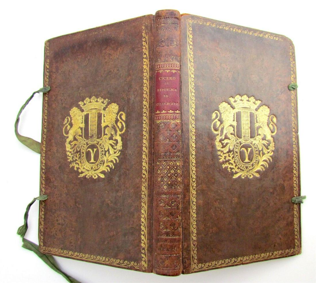 1823 CICERO DE REPUBLICA ARMORIAL BINDING antique Mark Ciceronis (1 of 8)