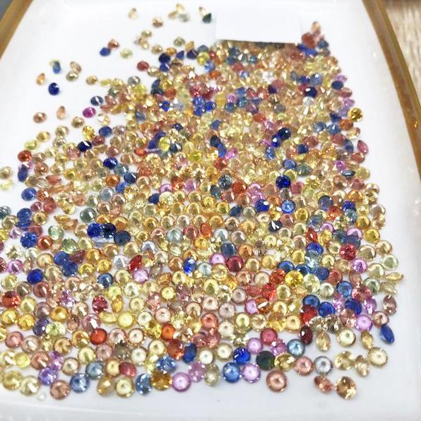 1.30 mm 80 pcs Round Brilliant Cut AAA Fire Multi Color Sapphire (1 of 2)