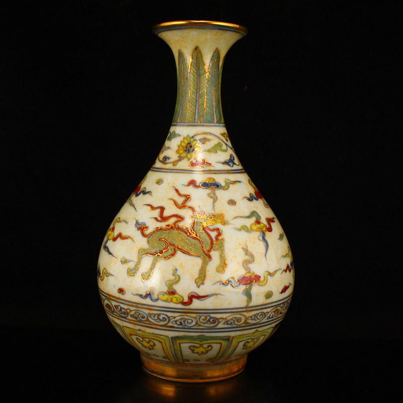 Chinese Gilt Gold Dou Cai Kylin Design Porcelain Vase: Title: Chinese Gilt Gold Dou Cai Kylin Design Porcelain Vase Date Period: Ming Dy Origin: Chinese Materials: Porcelain Dimensions: 227 x 130 x 130(mm) 8.94 x 5.12 x 5.12(inches) Weight: 0.93 lbs/420 g