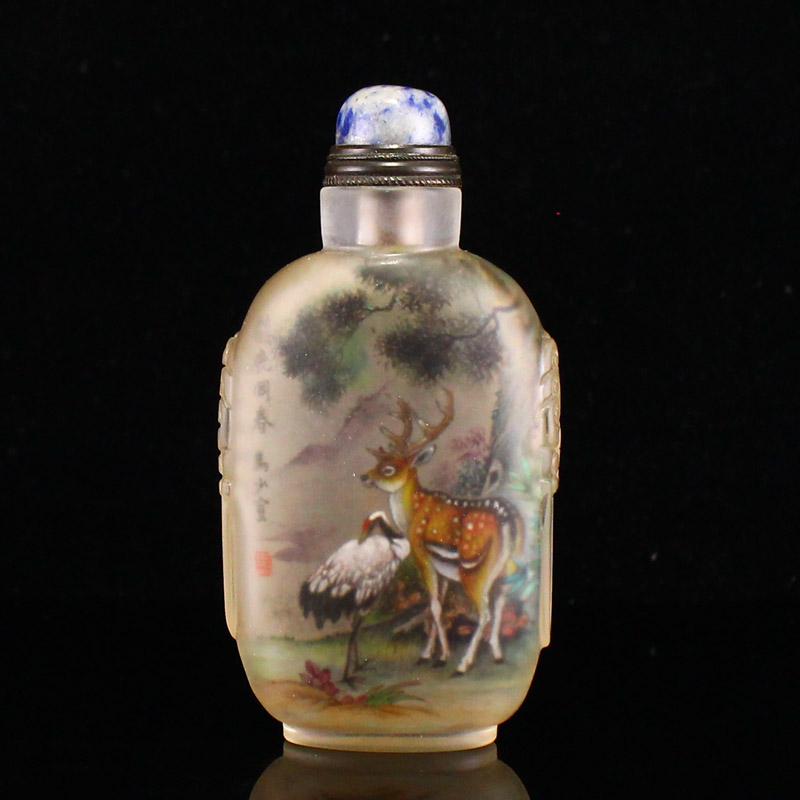 Vintage Chinese Peking Glass Inside Painting Snuff Bottle: Title: Vintage Chinese Peking Glass Inside Painting Snuff Bottle Date Period: After 1910 Origin: Chinese Materials: Peking Glass Dimensions: 90 x 45 x 25(mm) 3.54 x 1.77 x 0.98(inches) Weight: 0.14 lb