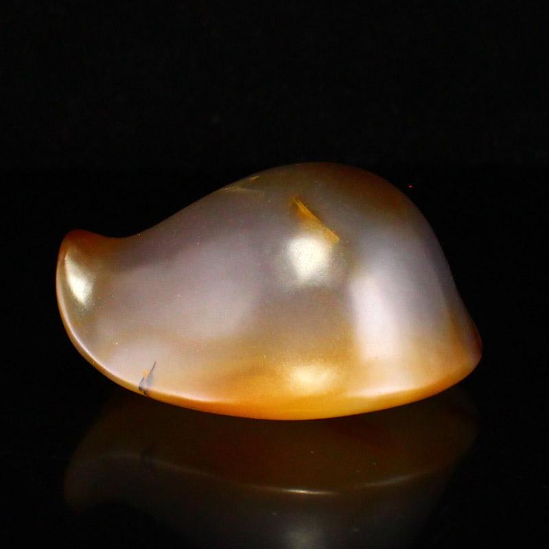Vintage Chinese Agate Carved Turtle Shell Pendant: Title: Vintage Chinese Agate Carved Turtle Shell Pendant Date Period: After 1900 Origin: Chinese Materials: Agate Dimensions: Dimension: 70 x 65 x 35(mm)2.75 x 2.56 x 1.38(inches) Weight 0.38 lbs/175 