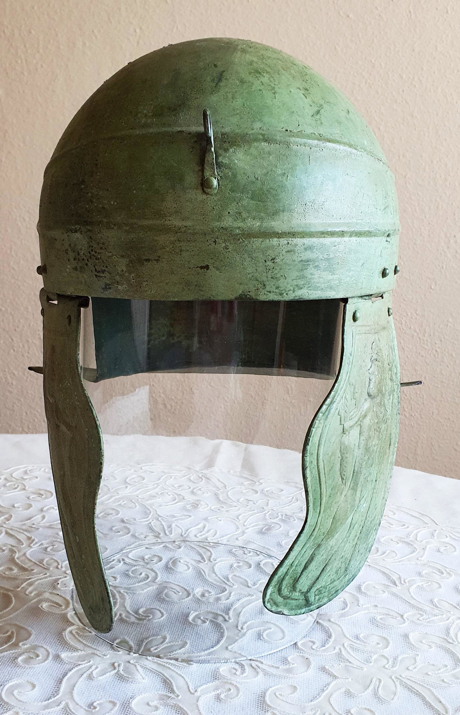 Roman infantry bronze helmet 3 cBC (1 of 10)