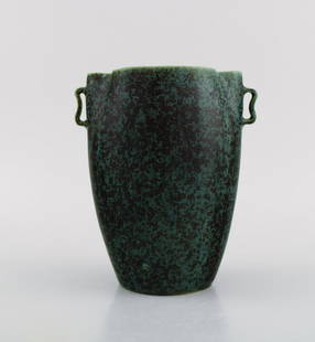 Arne Bang (1901-1983), Denmark. Vase with handles in glazed ceramics. Model number 55. Beautiful: Arne Bang (1901-1983), Denmark. Vase with handles in glazed ceramics. Model number 55. Beautiful speckled glaze. 1940s / 50s. Measures: 15.5 x 13.5 cm. In excellent condition. Signed. Reserve: $644.00