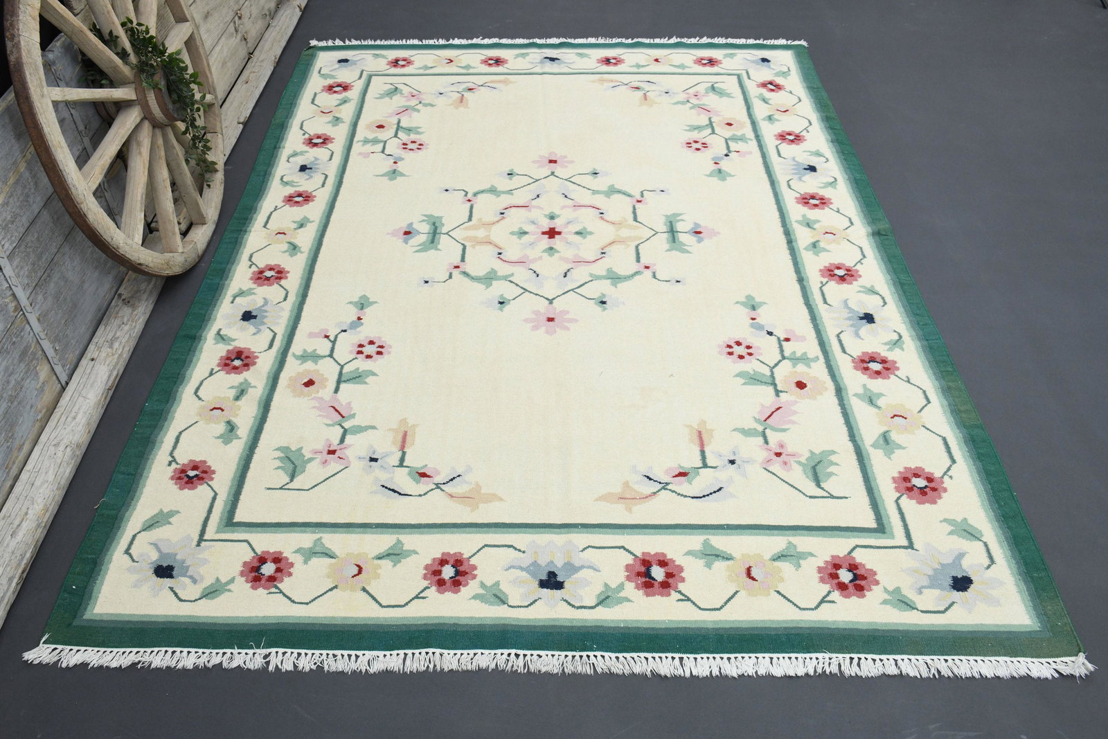 8'4x11 ft, White Pink Green, MINIMALIST: Title: 8'4x11 ft, White Pink Green, MINIMALIST Date/Period: 1960 - 1970 Origin: Turkey Dimension: 8.4x11 feet Materials: Wool and Cotton Provenance: This Turkish one-of-a-kind Vintage Rug is hand-knot