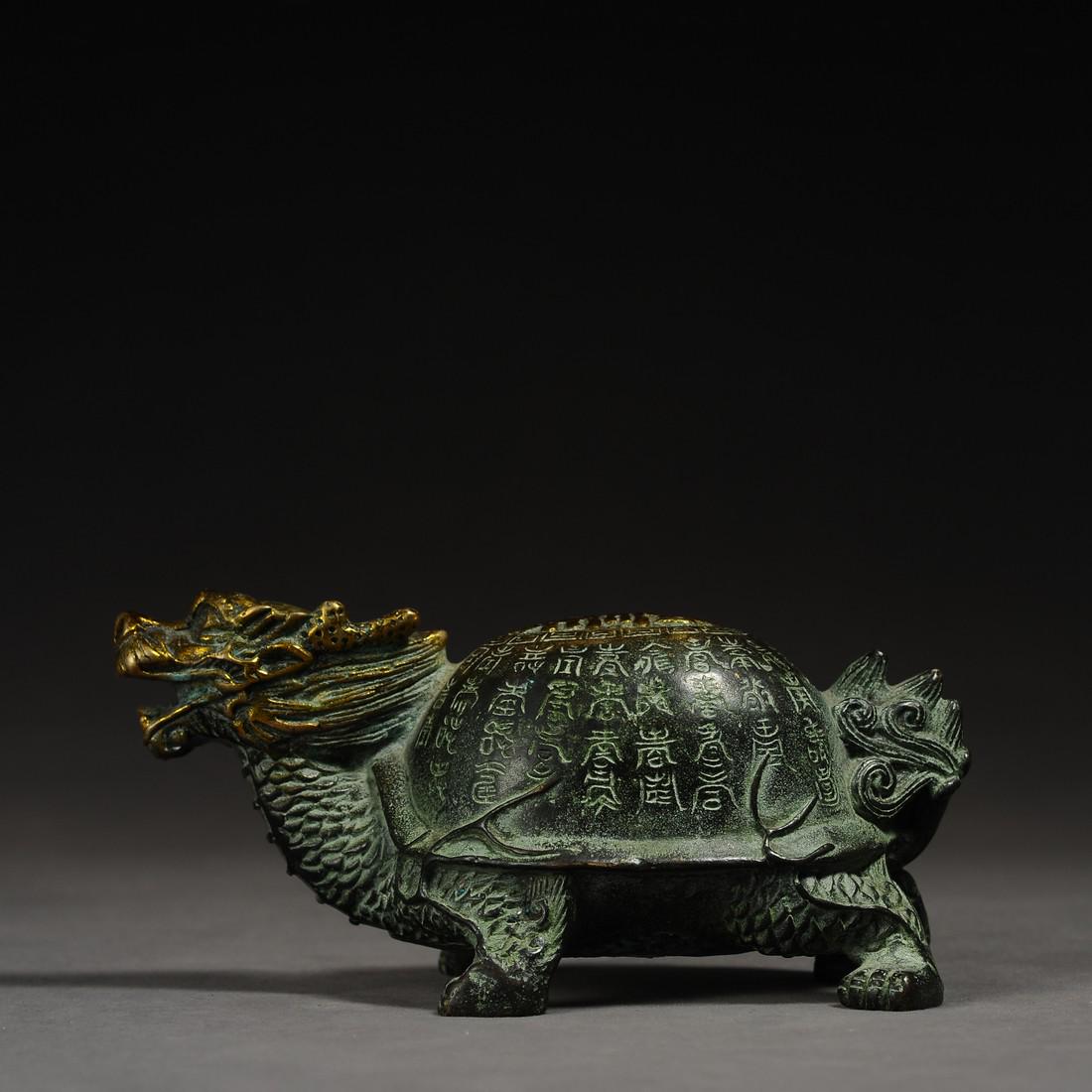 A bronze turtle sculpture: Title: A bronze turtle sculpture Origin: Asian private collection Period: 20th Medium: bronze Description: Size: about 14x8x7cm Lovely bronze turtle sculpture, handcrafted. It is inevitable that there