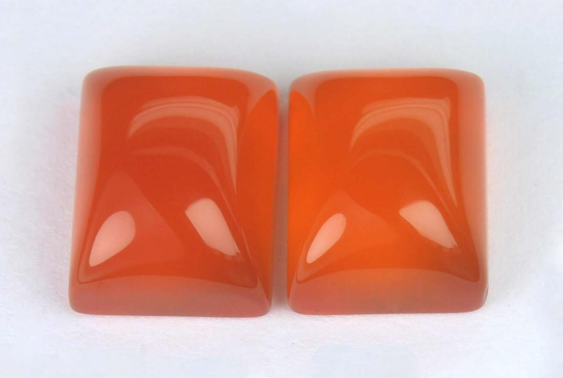 8.20 Cts Natural Carnelian Lot: No Reserve! Title: 8.20 Cts Natural Carnelian Lot Gemstone : Natural Carnelian Weight : 8.20 carat Shape : Rectangular Caboshon Dimensions : 10x8 mm Number of Stone : 2 Color : Orange Origin : India T