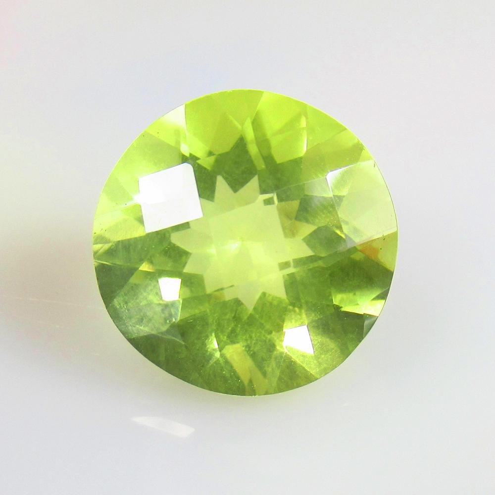 13.13 Ctw Natural Lemon Quartz Round Cut: No Reserve! Title: 13.13 Ctw Natural Lemon Quartz Round Cut Clarity: VVS Gemstone: Natural Lemon Quartz Carat Weight: 13.13 Size/Dimensions: 16.00 x 16.00 x 10.50 mm Additional Information: Top Class 