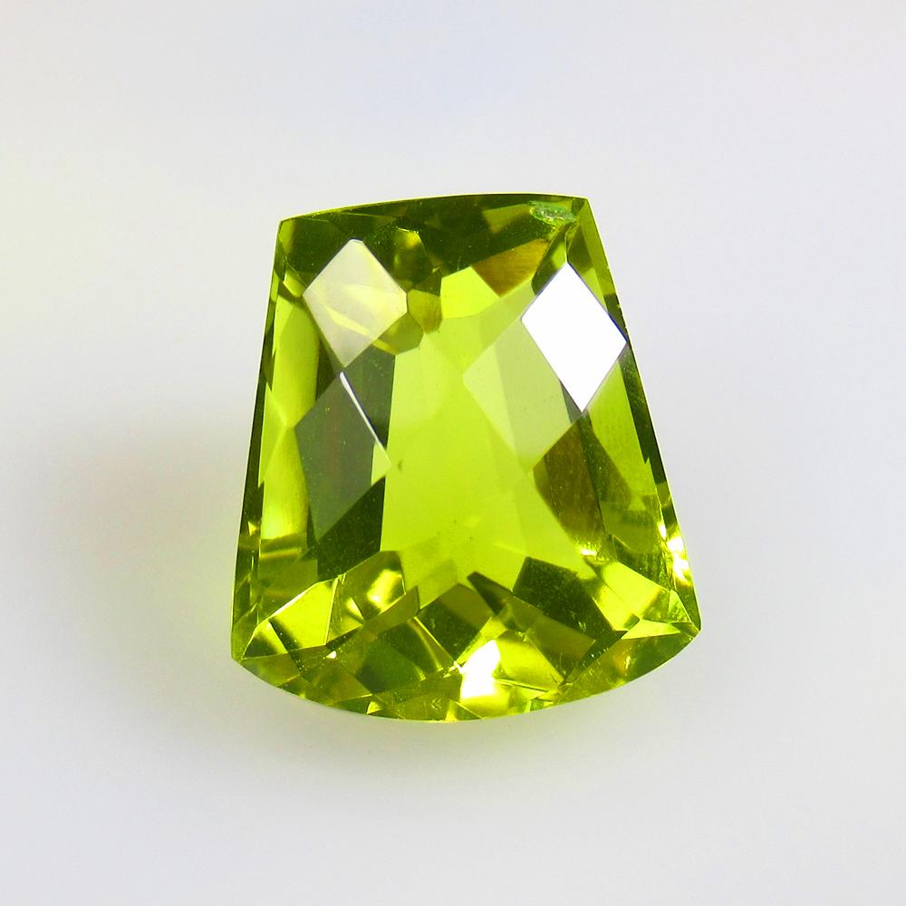 11.77 Ctw Natural Lemon Quartz Fancy Cut: No Reserve! Title: 11.77 Ctw Natural Lemon Quartz Fancy Cut Clarity: VVS Gemstone: Natural Lemon Quartz Carat Weight: 11.77 Size/Dimensions: 15.20 x 13.30 x 9.40 mm Additional Information: Top Class L
