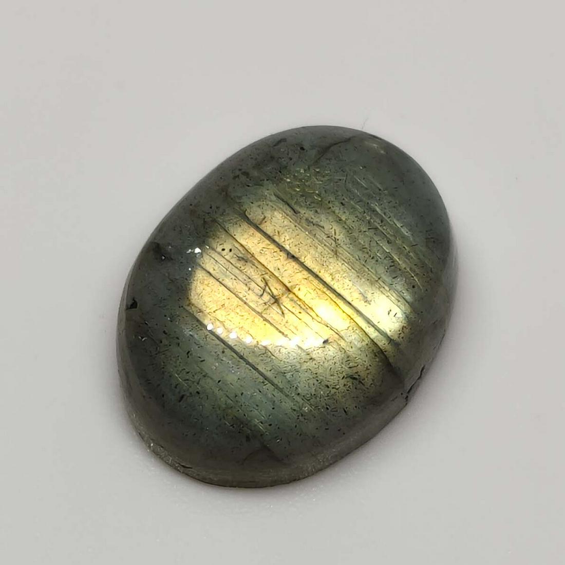 11.50 ct Natural Labradorite: No Reserve! Title: 11.50 ct Natural Labradorite Description: Gemstones: Labradorite Carat Weights: 11.50 ct Size/Dimensions: 16 x 12 x 7 mm Origin : India Gemstone: Labradorite,Stone Shipping:
