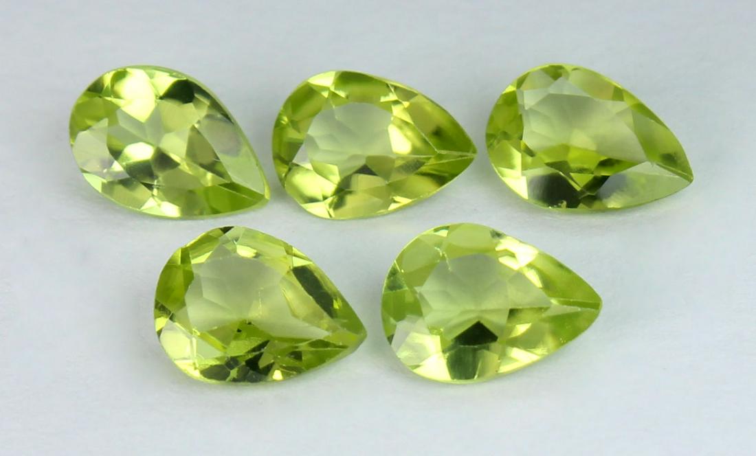 2.75 Cts Natural Peridot Lot (1 of 3)