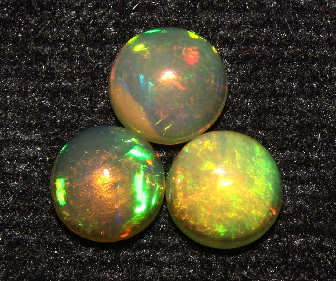1.27 Cts Natural Ethiopian Opal Lot (1 of 3)