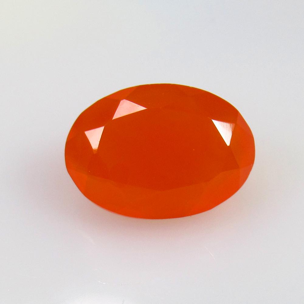 5.67 Ctw Natural Orange Carnelian Oval Cut: No Reserve! Title: 5.67 Ctw Natural Orange Carnelian Oval Cut Clarity: Semi-Transparent Gemstone: Carnelian Carat Weight: 5.67 Size/Dimensions: 14.10 x 10.10 x 6.60 mm Additional Information: Excellen