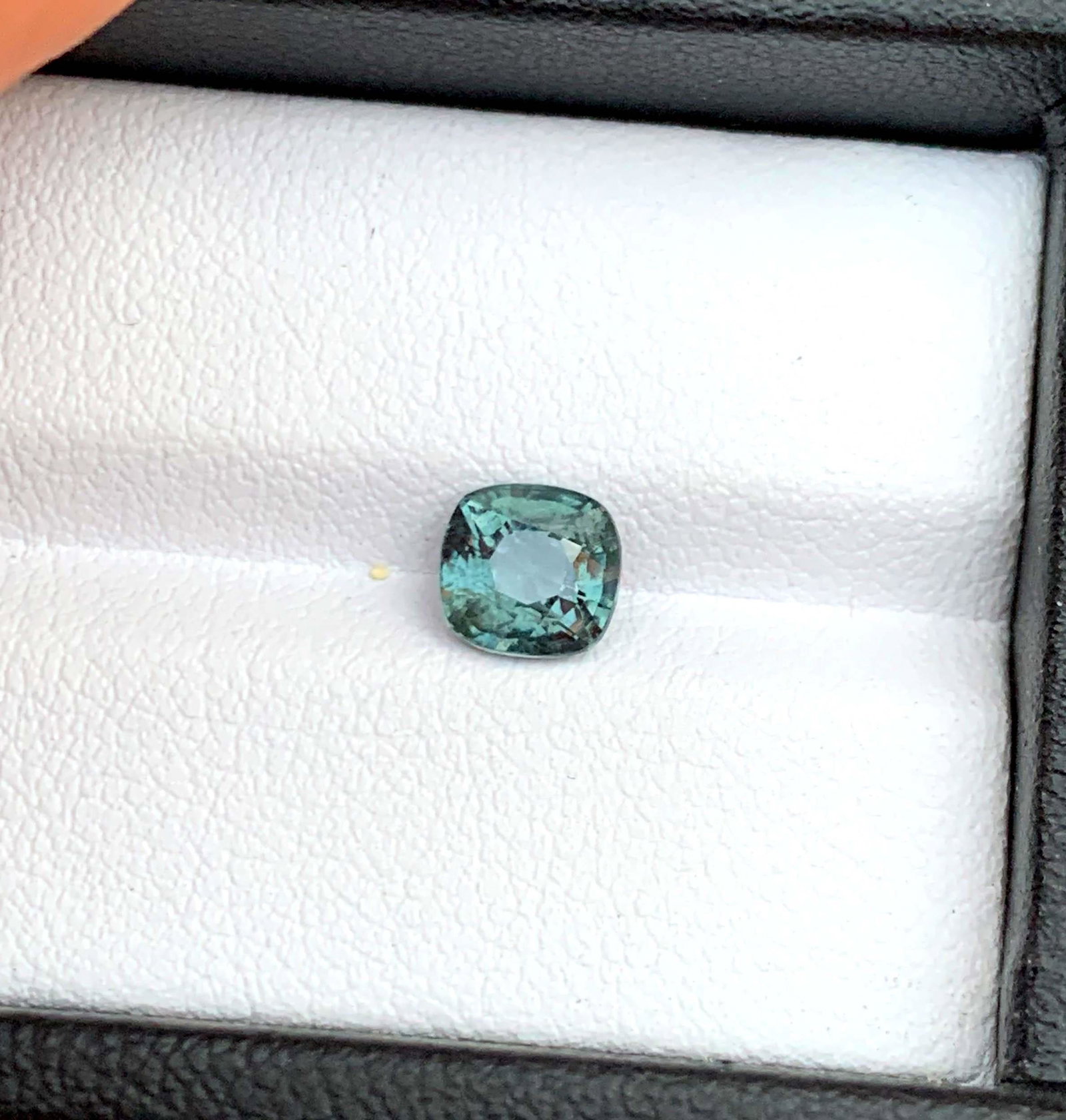 Greyish Teal Spinel | Burmese Spinel | Natural Gray Spinel | VVS Clarity | Loose Gemstone for: Materials: Gem type: Spinel Carat weight: 1.30 Description Greyish Teal Spinel | Burmese Spinel | Natural Gray Spinel | VVS Clarity | Loose Gemstone for Jewelry Making | 1.30 Carats Weight : 1.30 Cara