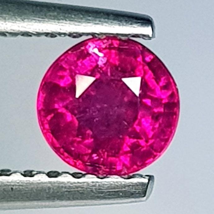 0.74 Ctz Top Quality Pinkish Red Natural Ruby: No Reserve! Title: 0.74 Ctz Top Quality Pinkish Red Natural Ruby Color/Clarity: Pinkish Red / VVS/VS Gemstone: Ruby Carat Weight: 0.74 Size/Dimensions: 5.00 x 5.00 x 3.30 Additional Information: Burma