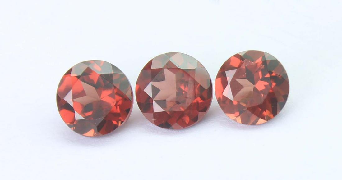 1.88 Cts Natural Almandite Garnet Lot (1 of 3)