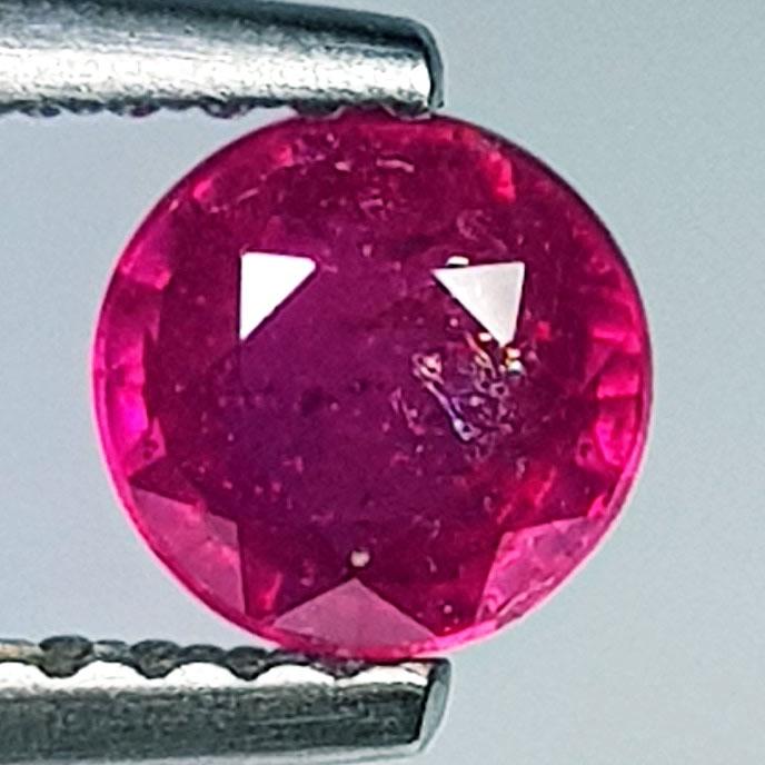 0.78 Ctz Top Quality Pinkish Red Natural Ruby: No Reserve! Title: 0.78 Ctz Top Quality Pinkish Red Natural Ruby Color/Clarity: Pinkish Red / VVS/VS Gemstone: Ruby Carat Weight: 0.78 Size/Dimensions: 5.10 x 5.10 x 3.10 Additional Information: Burma