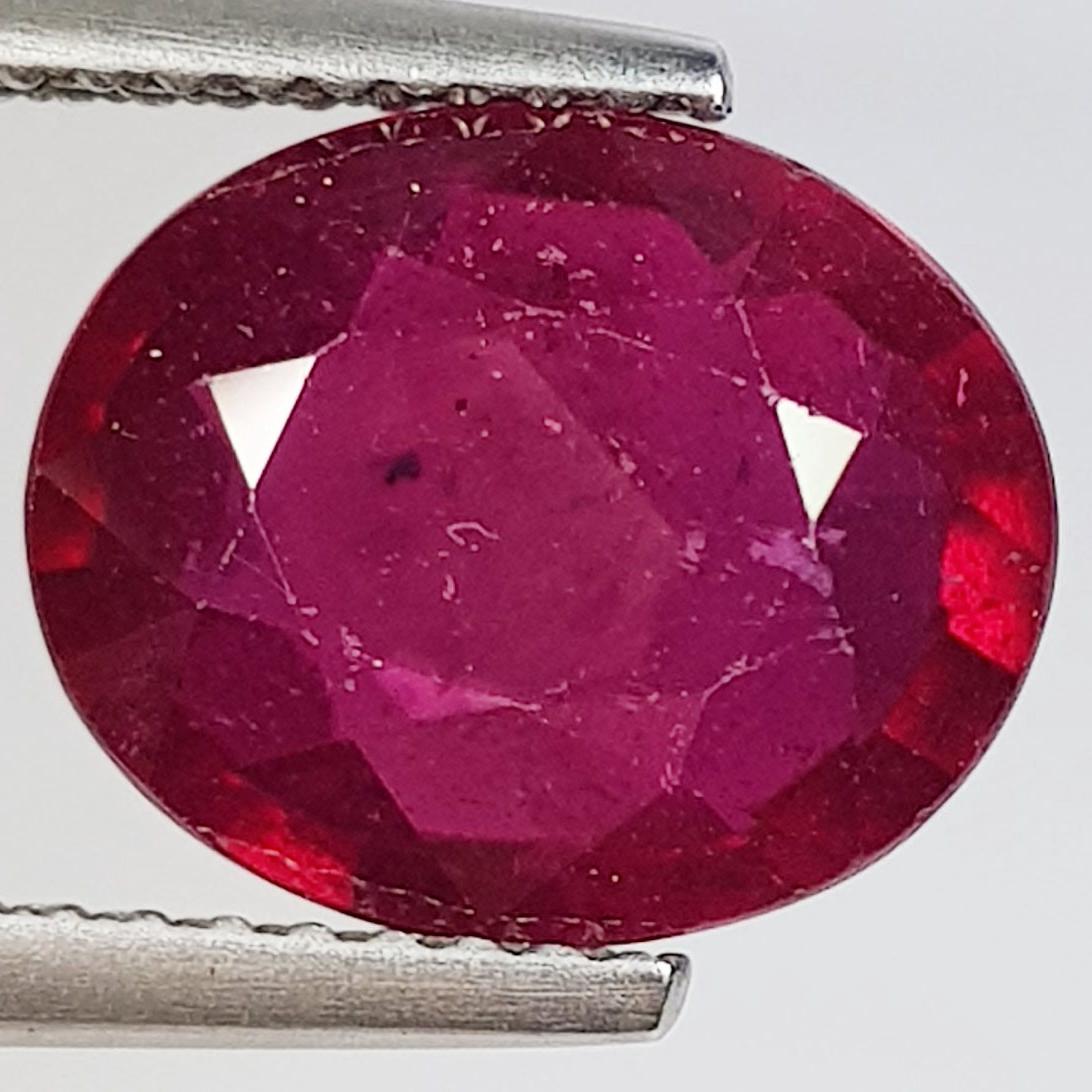 4.73 Ctz Natural Red Ruby (1 of 4)