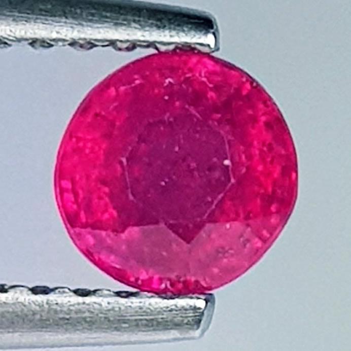 0.78 Ctz Top Quality Pinkish Red Natural Ruby: No Reserve! Title: 0.78 Ctz Top Quality Pinkish Red Natural Ruby Color/Clarity: Pinkish Red / VVS/VS Gemstone: Ruby Carat Weight: 0.78 Size/Dimensions: 5.00 x 5.00 x 3.50 Additional Information: Burma