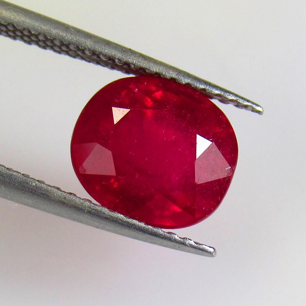3.64 Ctw Natural Mozambique Red Ruby Oval Cut (1 of 3)