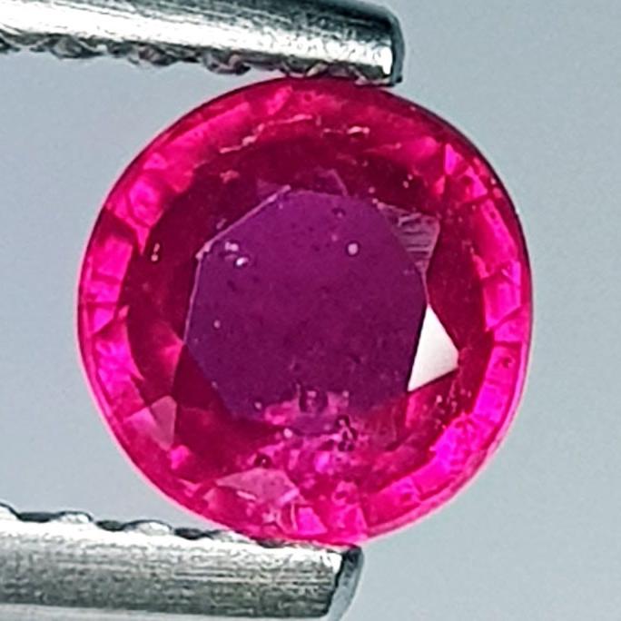 0.73 Ctz Top Quality Pinkish Red Natural Ruby: No Reserve! Title: 0.73 Ctz Top Quality Pinkish Red Natural Ruby Color/Clarity: Pinkish Red / VVS/VS Gemstone: Ruby Carat Weight: 0.73 Size/Dimensions: 5.00 x 5.00 x 3.00 Additional Information: Burma