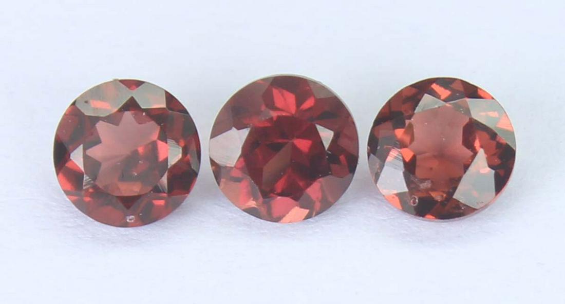 1.13 Cts Natural Almandite Garnet Lot: No Reserve! Title: 1.13 Cts Natural Almandite Garnet Lot Additional Information: Gemstone : Natural Almandite Garnet Shape and cut : Round Cut Weight : 1.13 Carats Measurements : 4x4 mm [Calibrated] C
