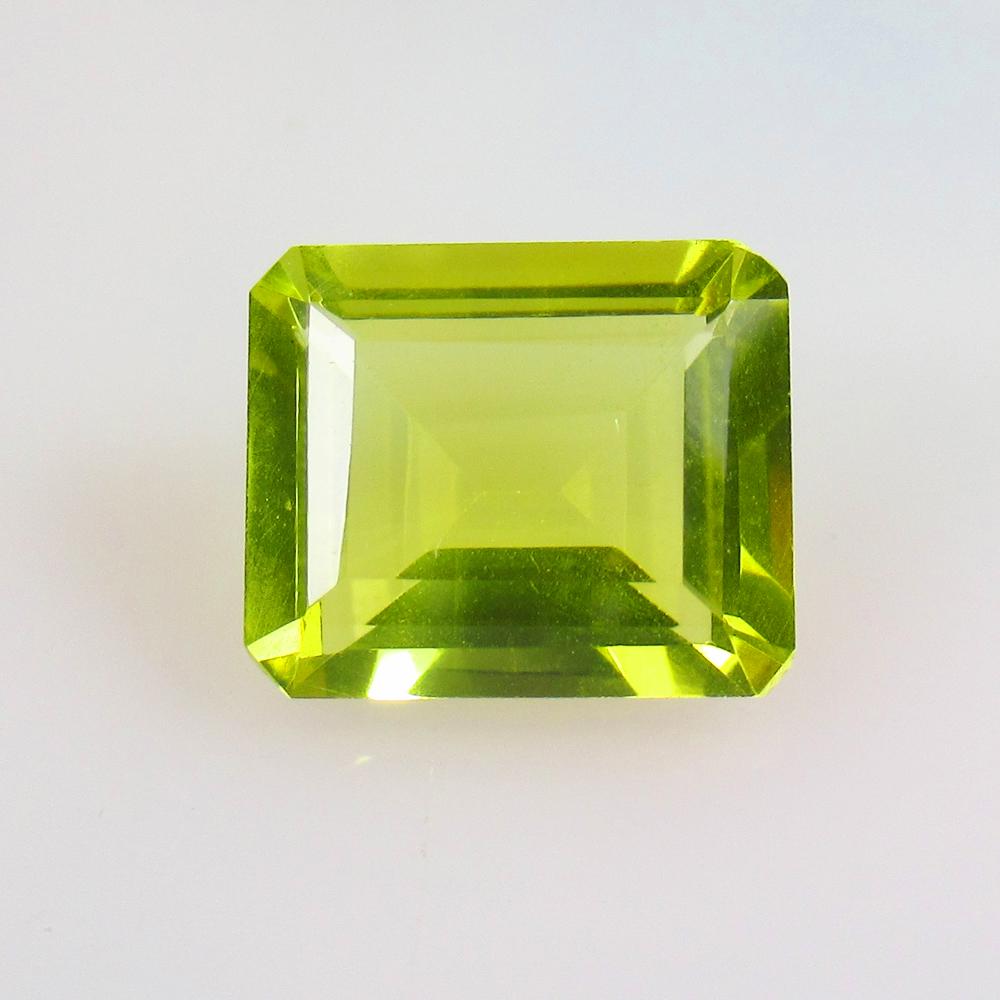 5.26 Ctw Natural Lemon Quartz Octagon Cut: No Reserve! Title: 5.26 Ctw Natural Lemon Quartz Octagon Cut Stone Clarity: VVS Gemstones: Natural Lemon Quartz Carat Weights: 5.26 Size/Dimensions: 12.10 x 10.10 x 6.20 mm Additional Information: Top