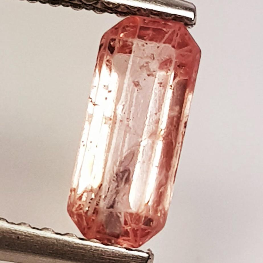 0.96 Ctz Natural Orange Spinel: No Reserve! Title: 0.96 Ctz Natural Orange Spinel Color/Clarity: Orange / VS Gemstone: Spinel Carat Weight: 0.96 Size/Dimensions: 8.70 x 3.80 x 2.80 Additional Information: Burma / Octagon Shipping:<