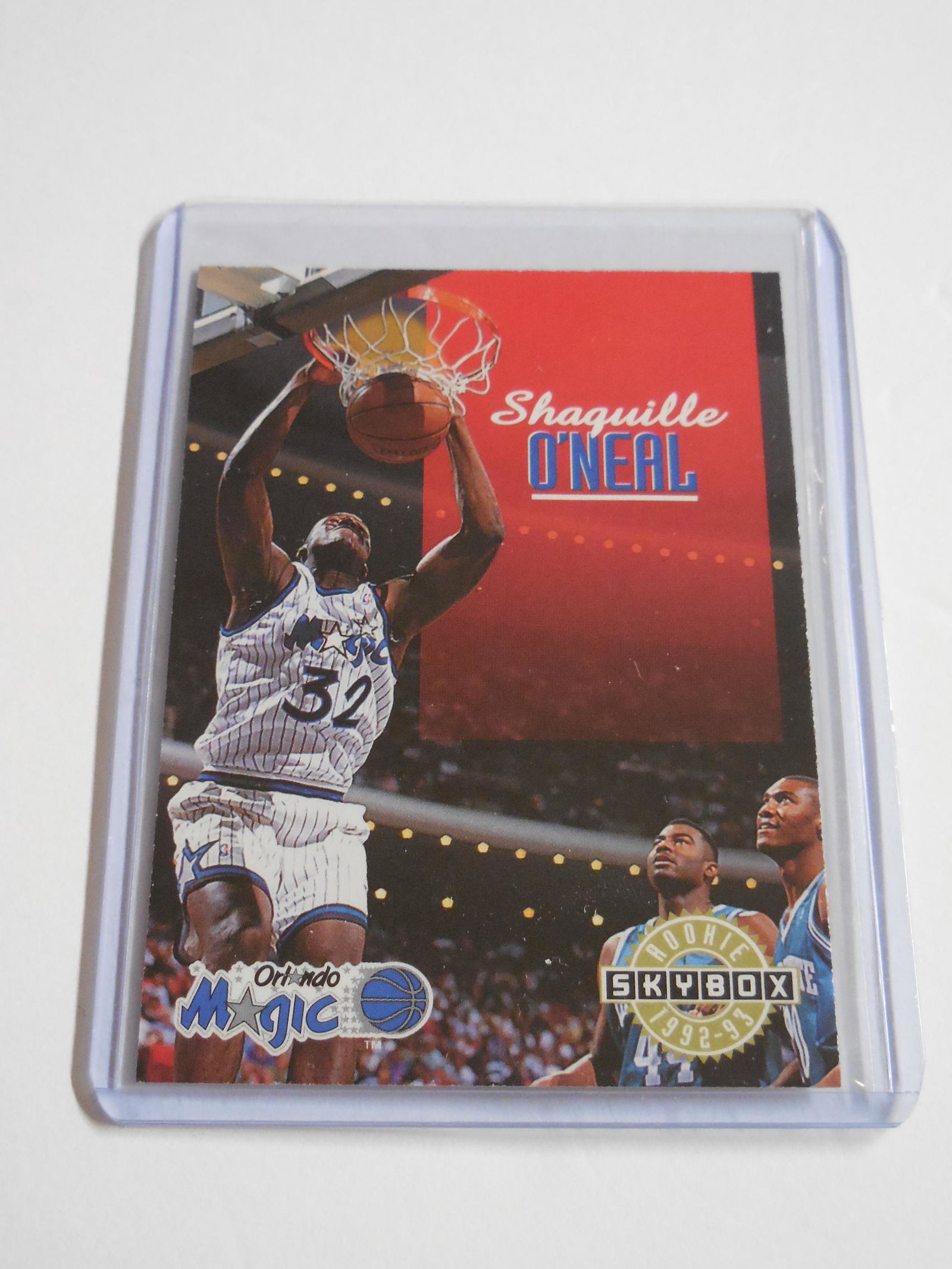92-93 SKYBOX SHAQUILLE O'NEAL ROOKIE CARD (1 of 2)