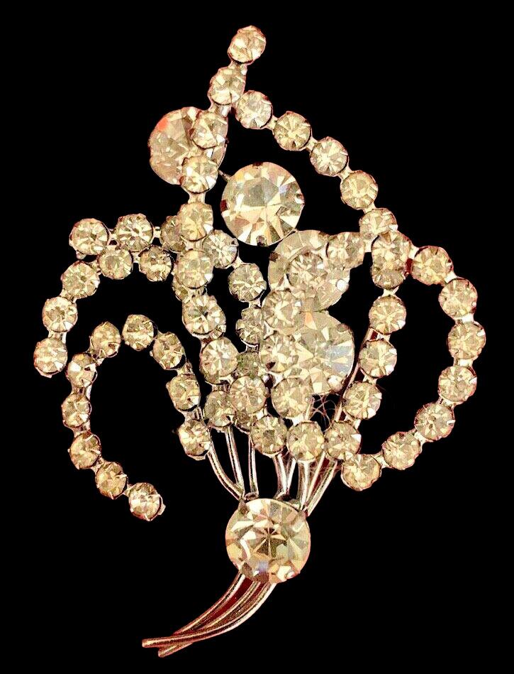 Stress stress (costume jewelery) "Flower"/Rhinestone Brooch (costume jeweleg) "flower": Title: Stress stress (costume jewelery) "Flower"/Rhinestone Brooch (costume jeweleg) "flower" Additional Information: ITA: SPILLA RIRTS of the 50s (vintage costume jewelery) 7 cm Eng: 1950s Rhinestone