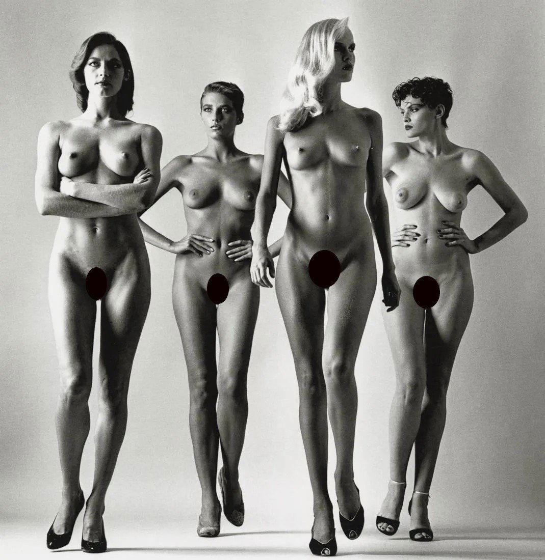 HELMUT NEWTON - Sie Kommen, Naked, Paris, 1981 (1 of 2)