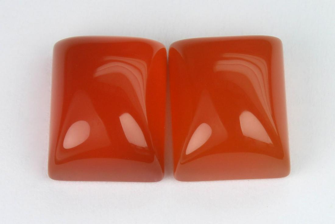 8.52 Cts Natural Carnelian Lot: No Reserve! Title: 8.52 Cts Natural Carnelian Lot Additional Information: Gemstone : Natural Carnelian Weight : 8.52 carat Shape : Rectangular Caboshon Dimensions : 10x8 mm Number of Stone : 2 Color :