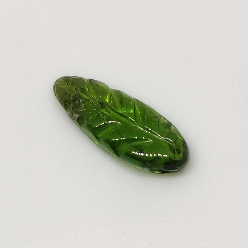 0.95 ct Natural Tourmaline Leaf Cut: No Reserve! Title: 0.95 ct Natural Tourmaline Leaf Cut Additional Information: Gemstones: Tourmaline Carat Weights: 0.95 ct Size/Dimensions: 11 X 4 X 2.5 mm Materials & Techniques: Tourmaline Shipping