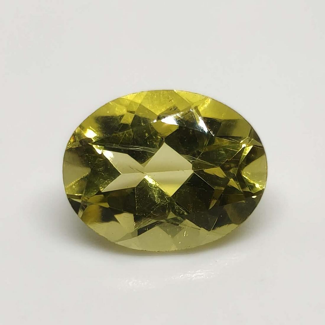 2.50 ct Natural Green Lemon Quartz: No Reserve! Title: 2.50 ct Natural Green Lemon Quartz Additional Information: Gemstones: Quartz Carat Weights: 2 ct Size/Dimensions: 10 x 8 x 5 mm Materials & Techniques: Quartz,Stone Shipping: Domest