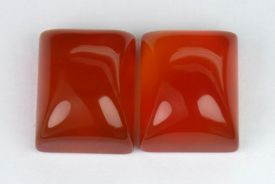 8.30 Cts Natural Carnelian Lot: No Reserve! Title: 8.30 Cts Natural Carnelian Lot Additional Information: Gemstone : Natural Carnelian Weight : 8.30 carat Shape : Rectangular Caboshon Dimensions : 10x8 mm Number of Stone : 2 Color :