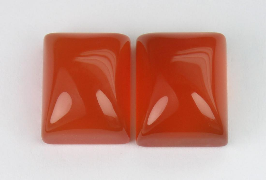 8.25 Cts Natural Carnelian Lot: No Reserve! Title: 8.25 Cts Natural Carnelian Lot Additional Information: Gemstone : Natural Carnelian Weight : 8.25 carat Shape : Rectangular Caboshon Dimensions : 10x8 mm Number of Stone : 2 Color :