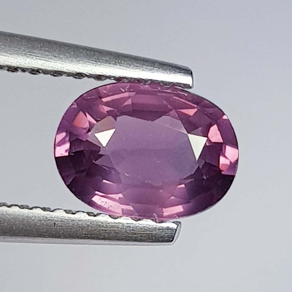 0.99 Ctz Top Grade Natural Spinel: No Reserve! Title: 0.99 Ctz Top Grade Natural Spinel Color/Clarity: Purple / VVS Gemstones: Spinel Carat Weights: 0.99 7.20 x 5.40 x 3.20 Additional Information: Oval / Burma Shipping: Domestic: Flat-