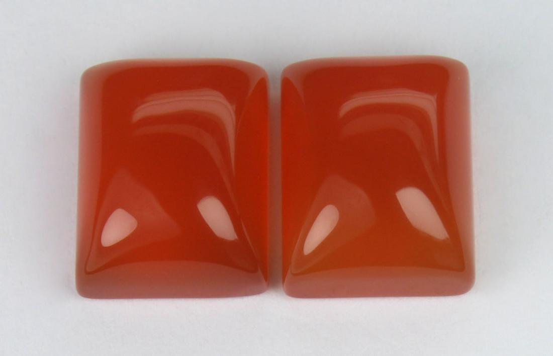 8.33 Cts Natural Carnelian Lot: No Reserve! Title: 8.33 Cts Natural Carnelian Lot Additional Information: Gemstone : Natural Carnelian Weight : 8.33 carat Shape : Rectangular Caboshon Dimensions : 10x8 mm Number of Stone : 2 Color :