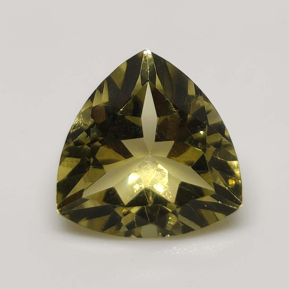 2.70 ct Natural Green Lemon Quartz: No Reserve! Title: 2.70 ct Natural Green Lemon Quartz Additional Information: Gemstones: Natural Lemon Quartz Carat Weights: 2.70 ct Size/Dimensions: 10 x 10 x 6 mm Materials & Techniques: Quartz Ship