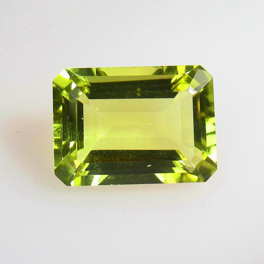 6.90 Ctw Natural Lemon Quartz Octagon Cut: No Reserve! Title: 6.90 Ctw Natural Lemon Quartz Octagon Cut Stone Clarity: VVS Gemstones: Natural Lemon Quartz Carat Weights: 6.9 Size/Dimensions: 14.00 x 10.10 x 6.60 mm Additional Information: Top 