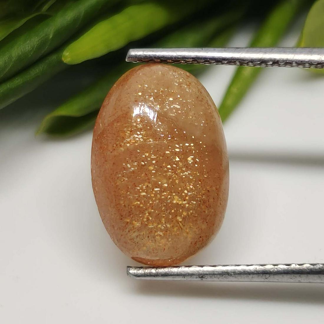 4.25 ct Natural Sunstone: No Reserve! Title: 4.25 ct Natural Sunstone Additional Information: Gemstones: Sunstone Carat Weights: 4.25 ct Size/Dimensions: 13 X 9 X 5 mm Materials & Techniques: Sunstone Shipping: Domestic: Flat-