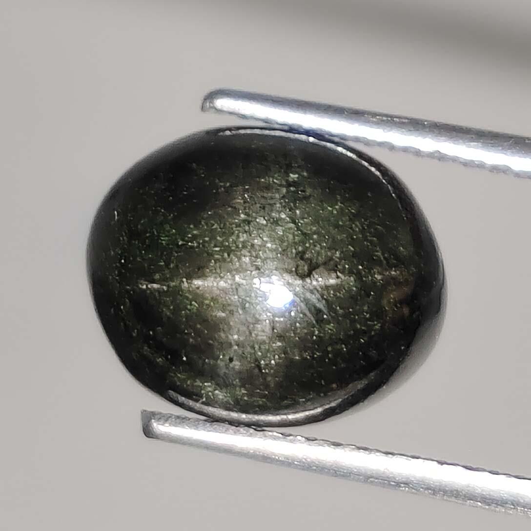 5.30 ct Natural Star Diopside: No Reserve! Title: 5.30 ct Natural Star Diopside Additional Information: Gemstones: Star Diopside Carat Weights: 5.30 ct Size/Dimensions: 11 X 9 X 5 mm Treatment: Colorless Oil Materials & Techniques: