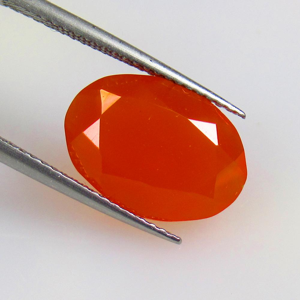 4.28 Ctw Natural Orange Carnelian Oval Cut: No Reserve! Title: 4.28 Ctw Natural Orange Carnelian Oval Cut Stone Clarity: Semi-Transparent Gemstones: Natural Carnelian Carat Weights: 4.28 Size/Dimensions: 14.00 x 10.00 x 5.30 mm Additional Infor