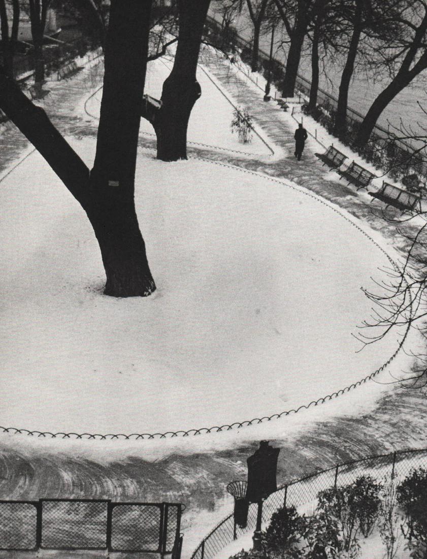 KERTESZ -Vert Galant on a Winter Day, 1929 (1 of 1)